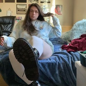 Meet your Posher, Megan